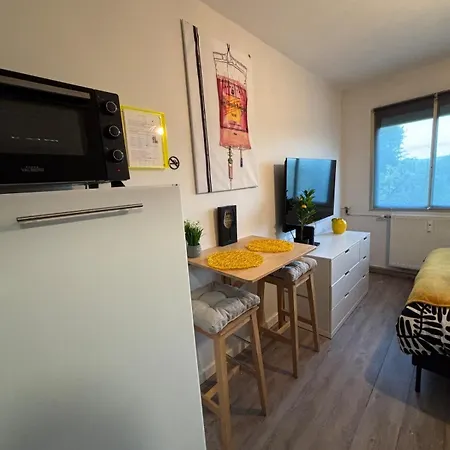Avenue De Champagne 1 Apartment *