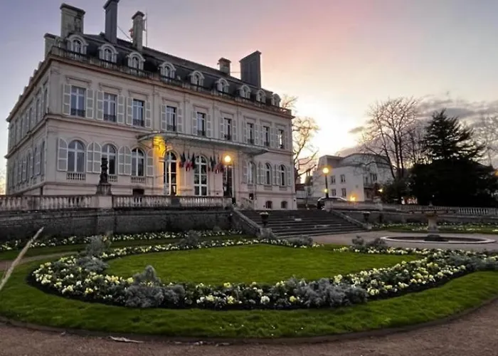 Avenue De Champagne 1 * Épernay